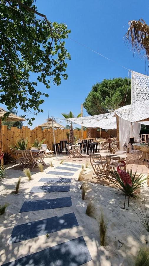 Hotel Campanile Arles Exterior foto