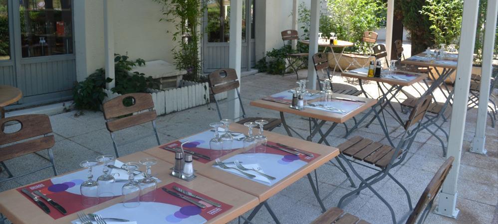 Hotel Campanile Arles Restaurant foto